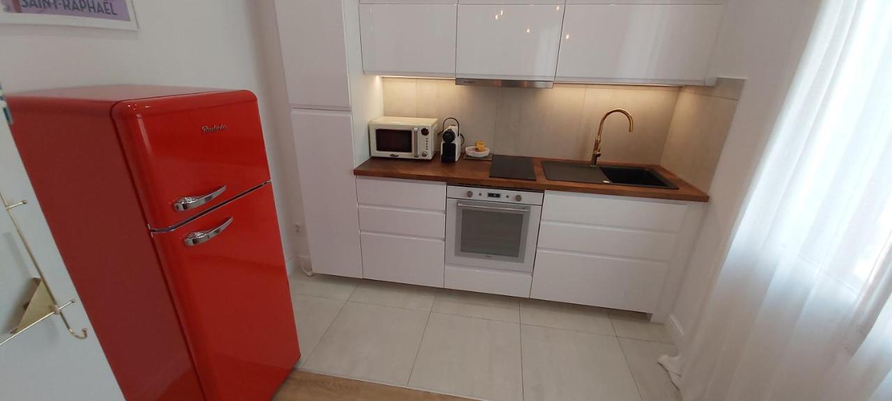 123 Sadi Carnot, Classe 2 Etoiles Saint-Raphaël Exterior foto